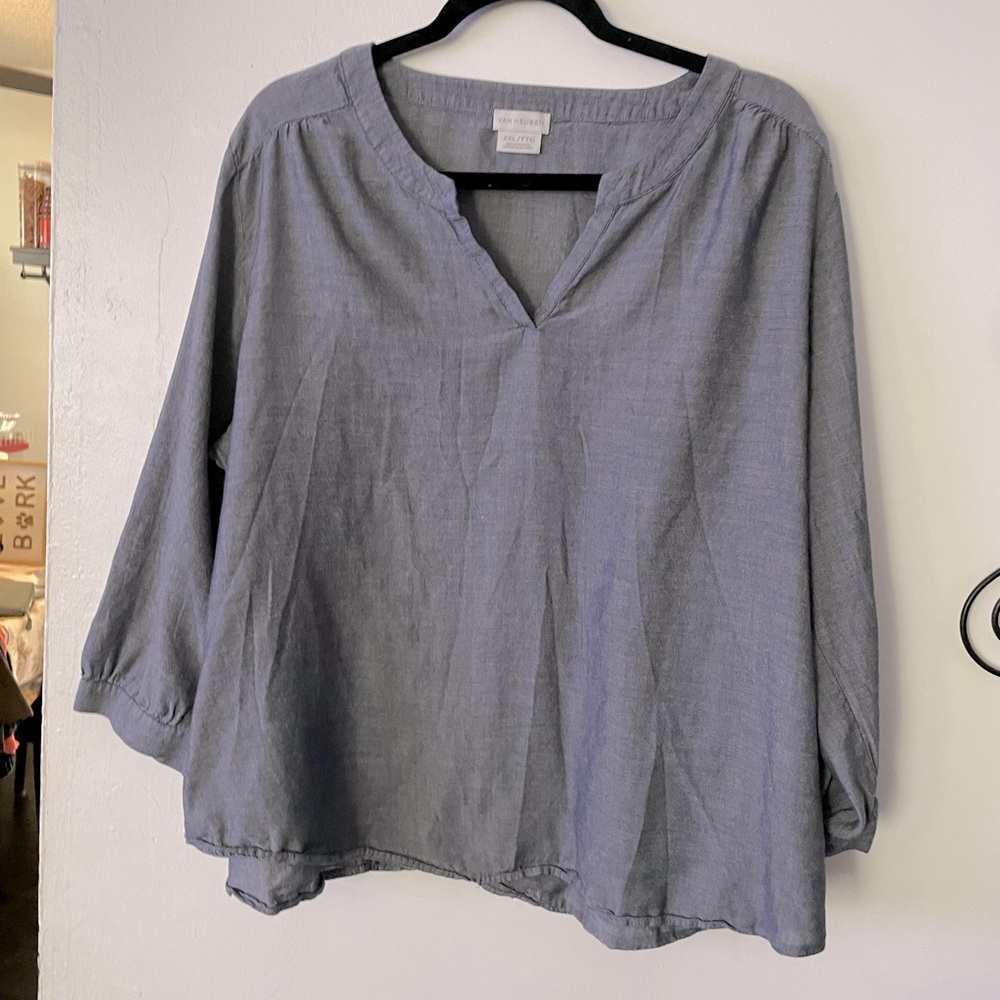 Van Huesen chambray top